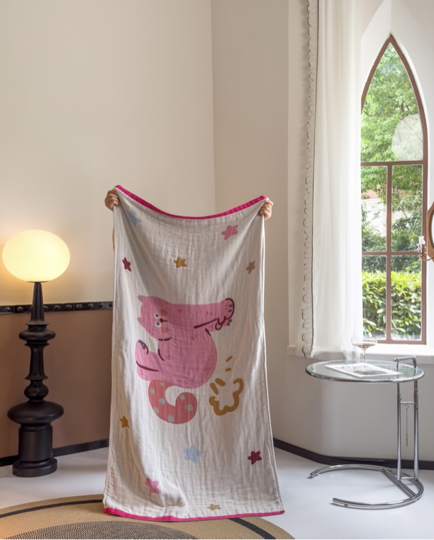 纯棉四层纱布卡通浴巾70*160微瑕～H030