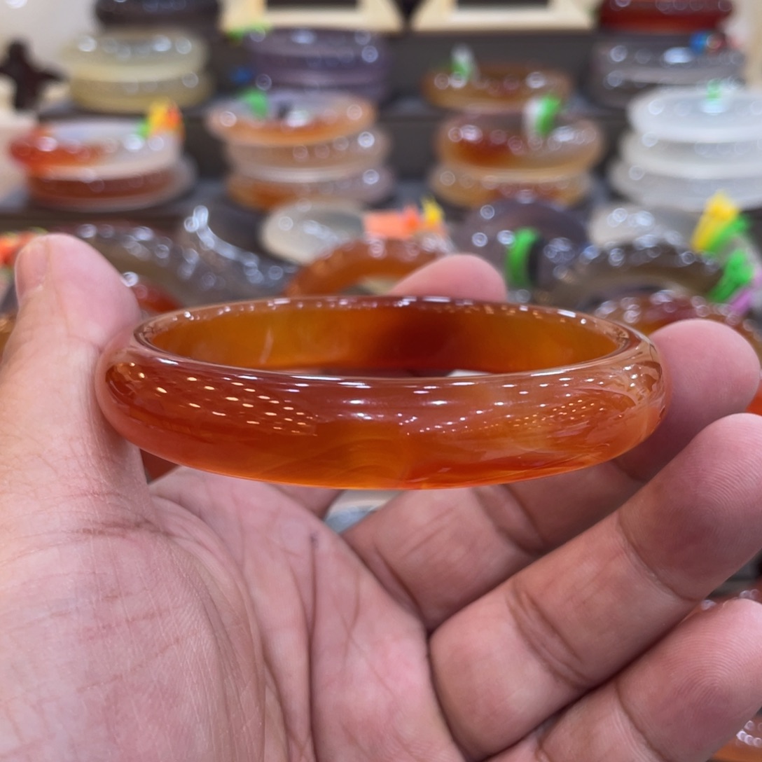 玛瑙/玉髓手镯未镶嵌