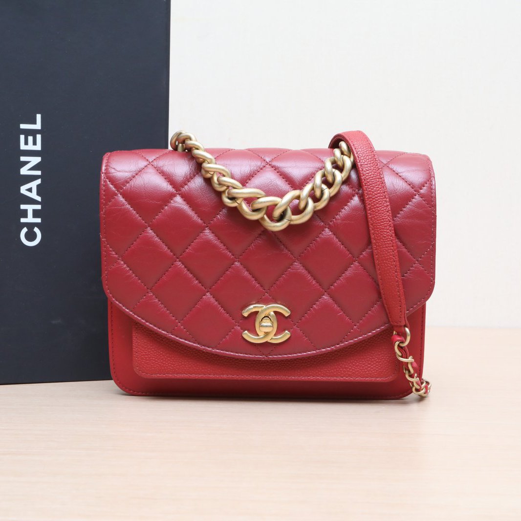 95新 Chanel/香奈儿 小花黑黑19A 口盖包 红色 皮革C 28开 金扣