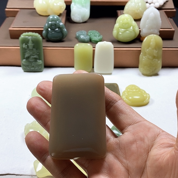 和田玉（糖玉）未镶嵌珠宝奇石王*