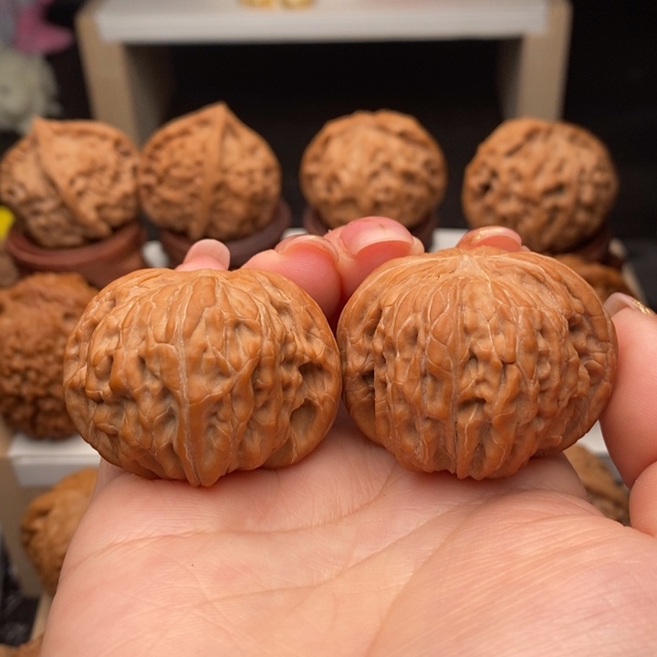 L***李文玩核桃把件磨盘