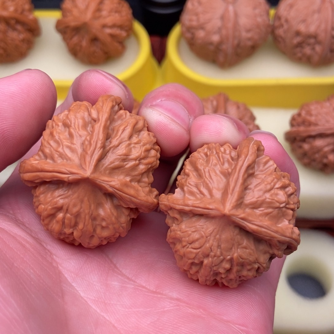 文玩核桃把件金锭元宝三棱35