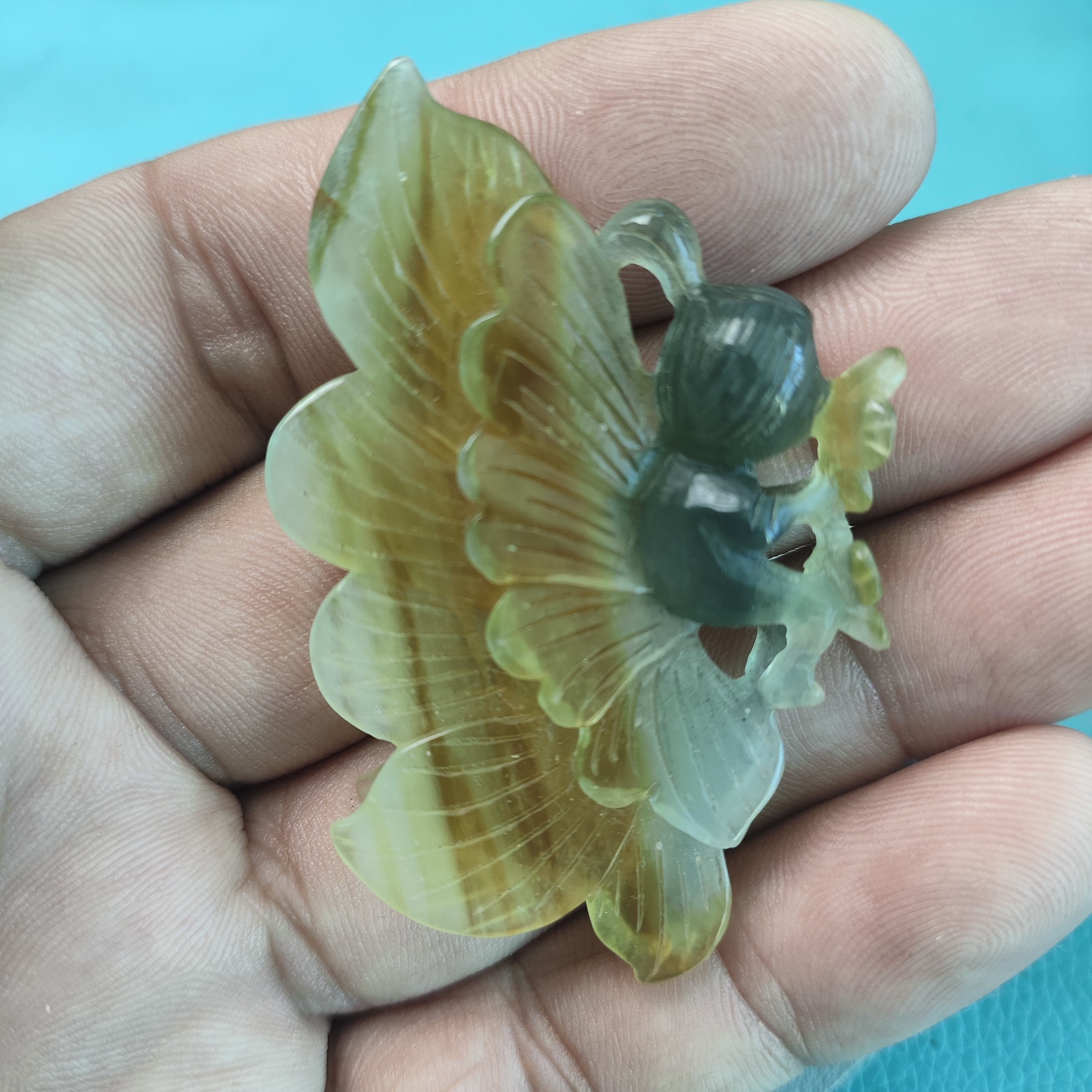花玉蝴蝶玉石王花玉手工雕刻岫玉天然