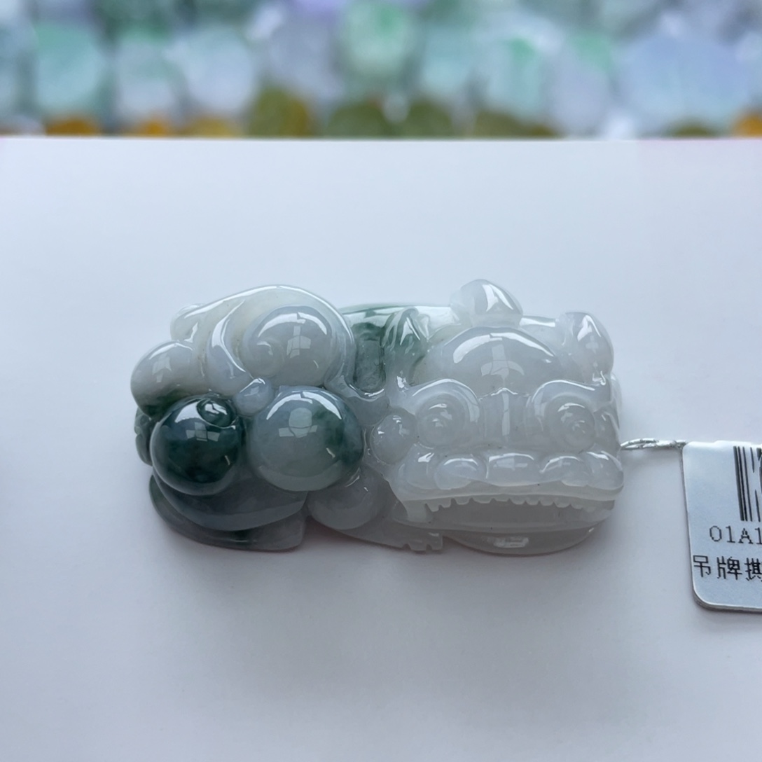 翡翠颈饰未镶嵌貔貅