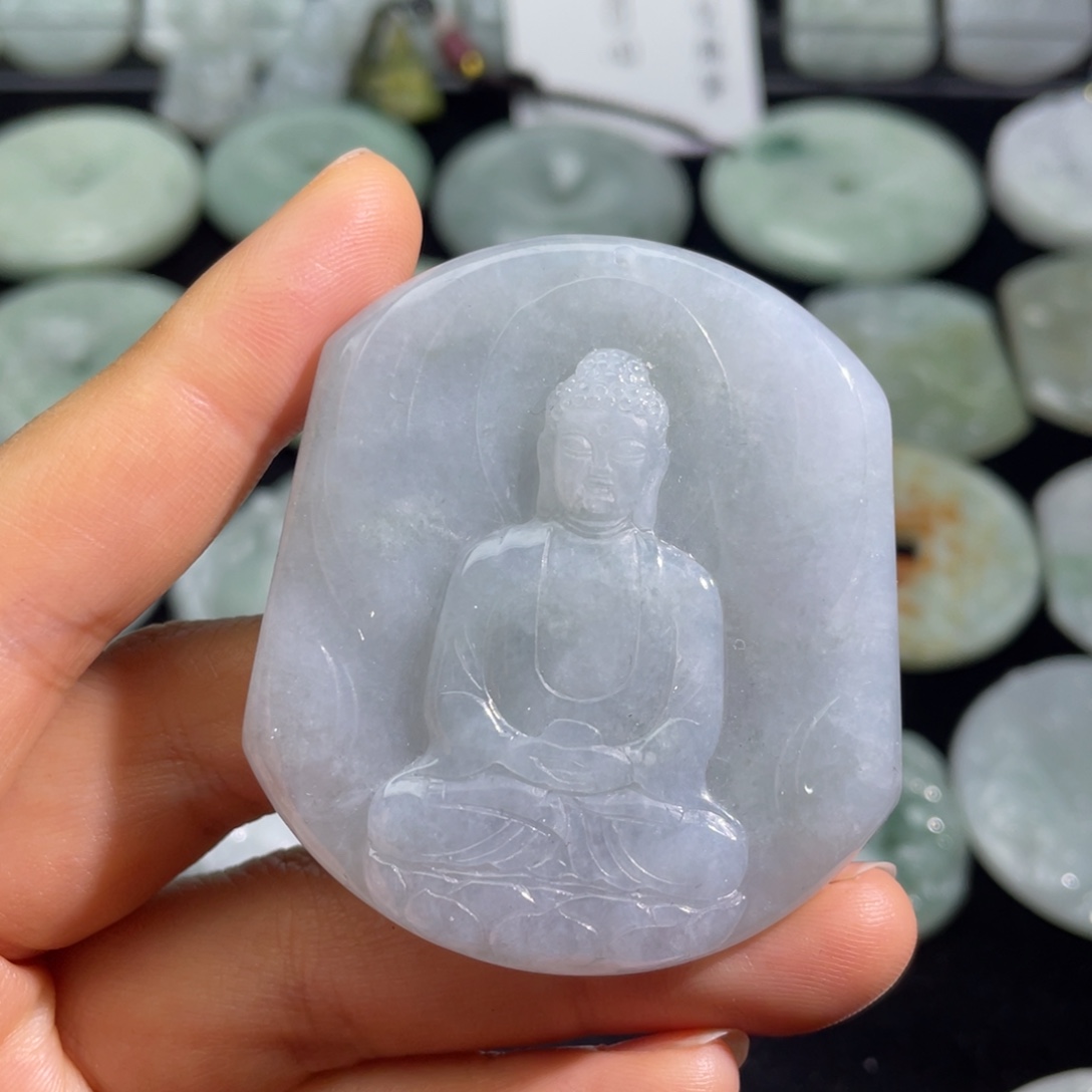 翡翠未镶嵌颈饰大日如来