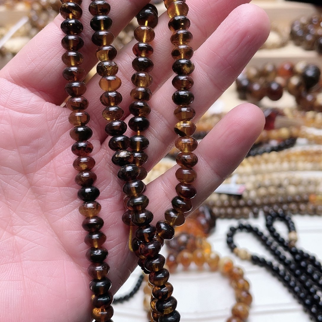 琥珀裸石未镶嵌七