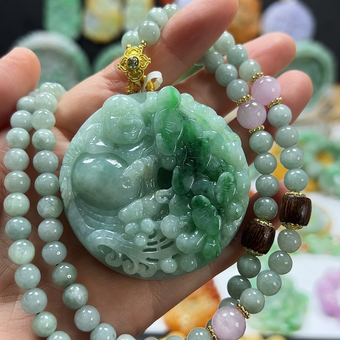 翡翠未镶嵌颈饰吊坠