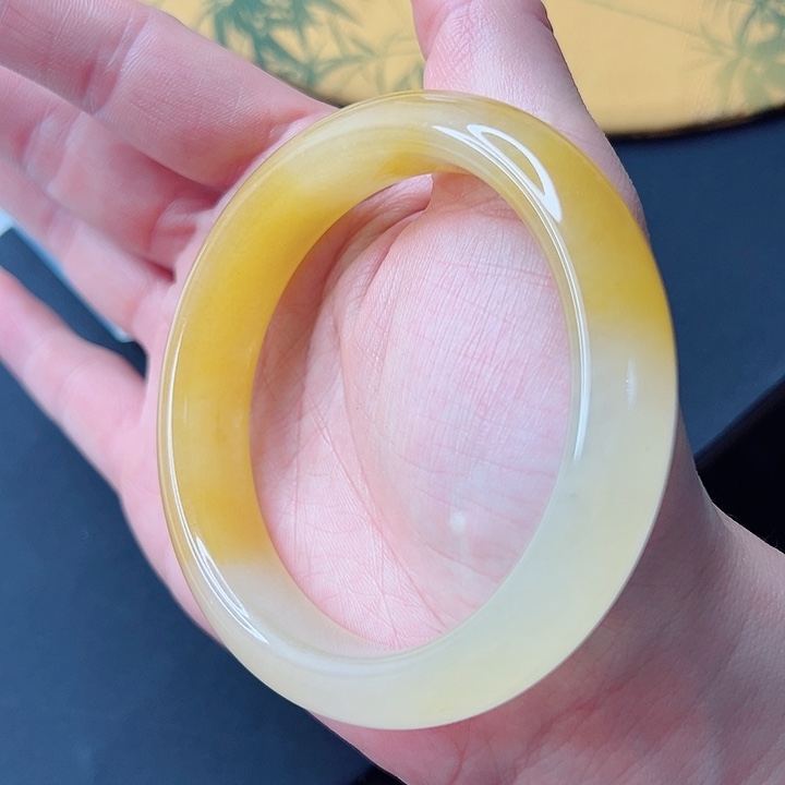 石英质玉手镯未镶嵌307-63.6