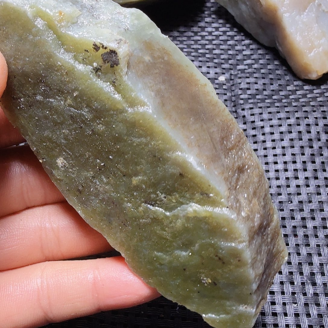 和田玉（糖玉）未镶嵌珠宝半成品