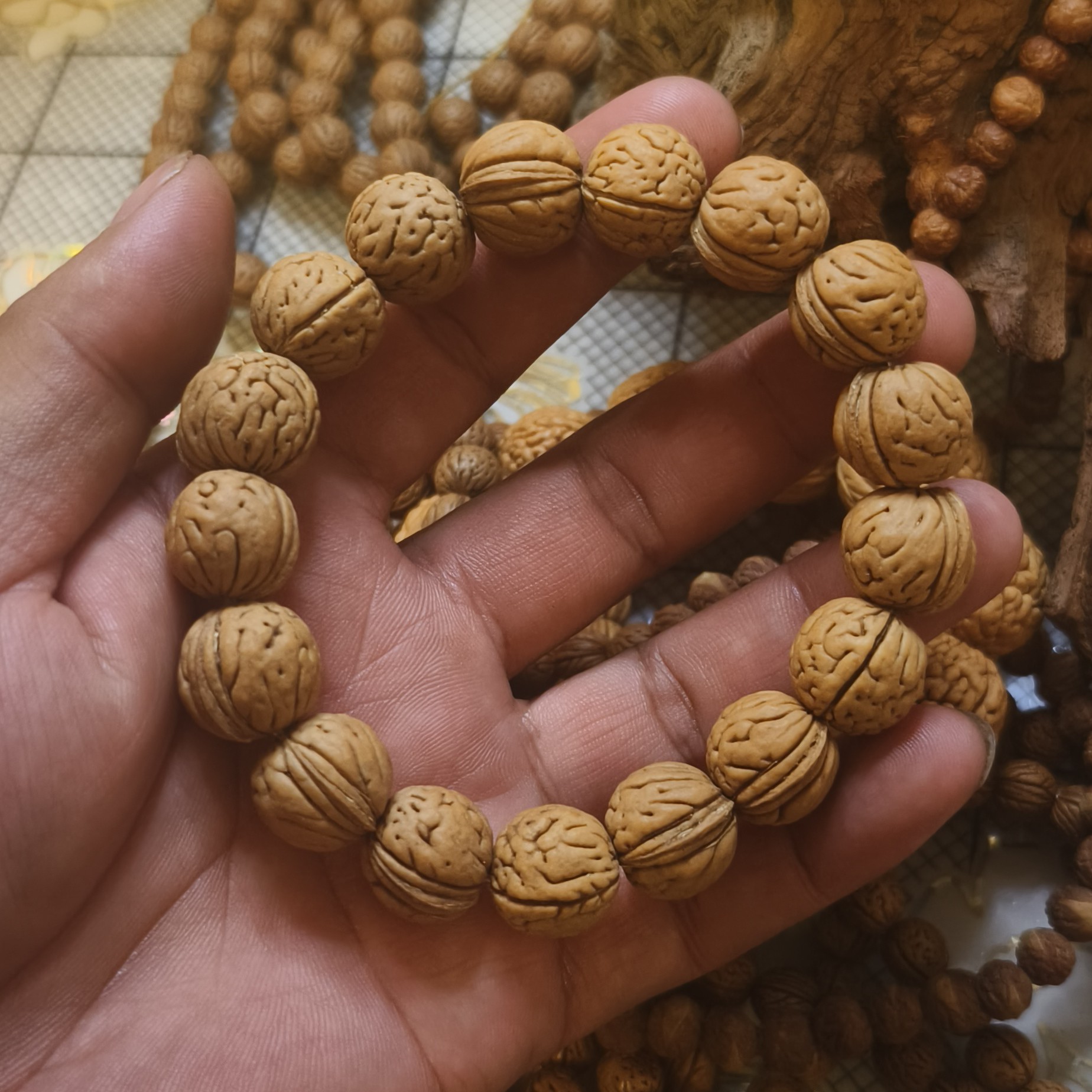 非金属木质手链 山西野生桃核原皮原色油腊皮质手串饰品女款首饰