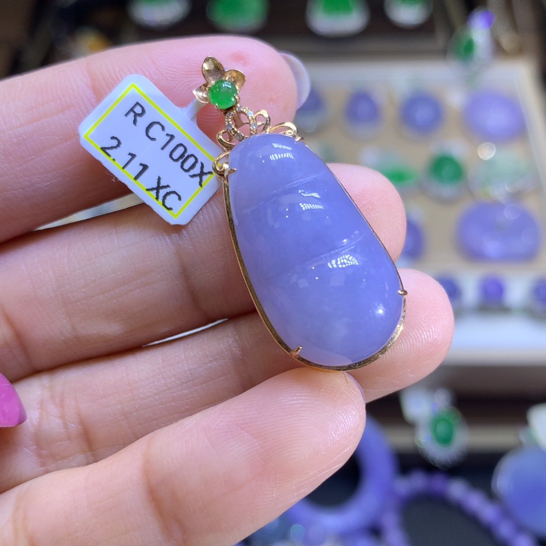 翡翠颈饰18K金镶嵌翡翠