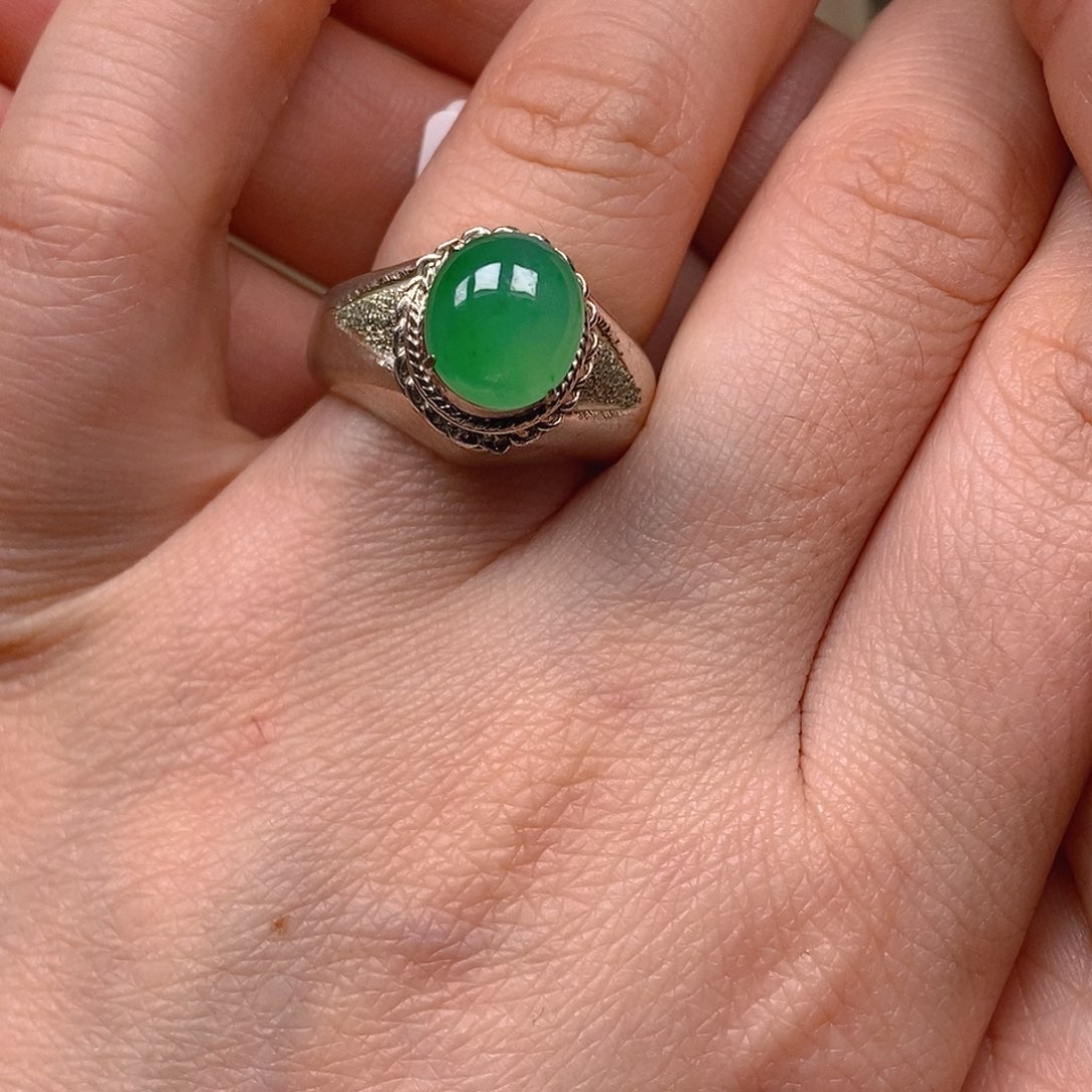 翡翠戒指未镶嵌翡翠蛋面