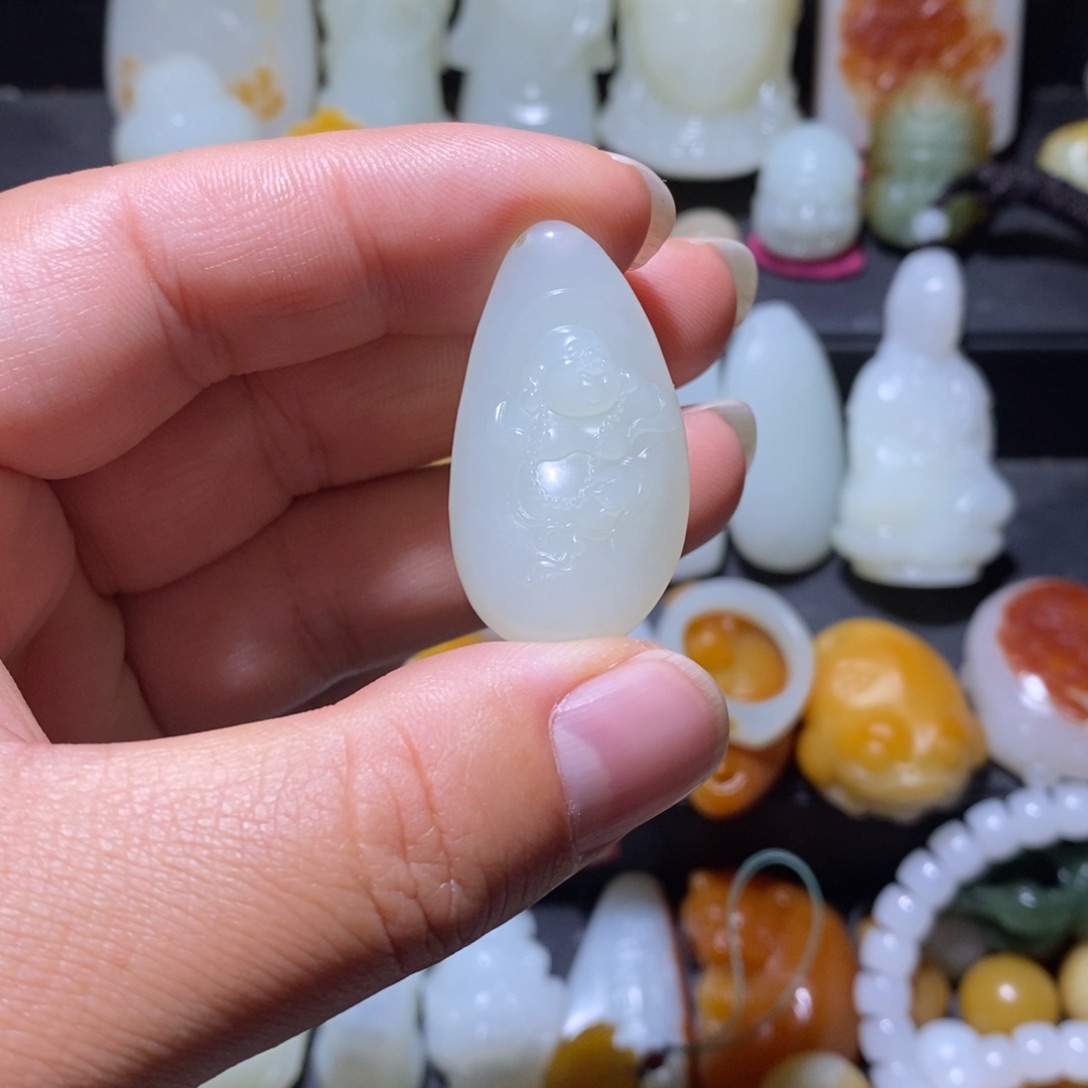 和田玉未镶嵌颈饰