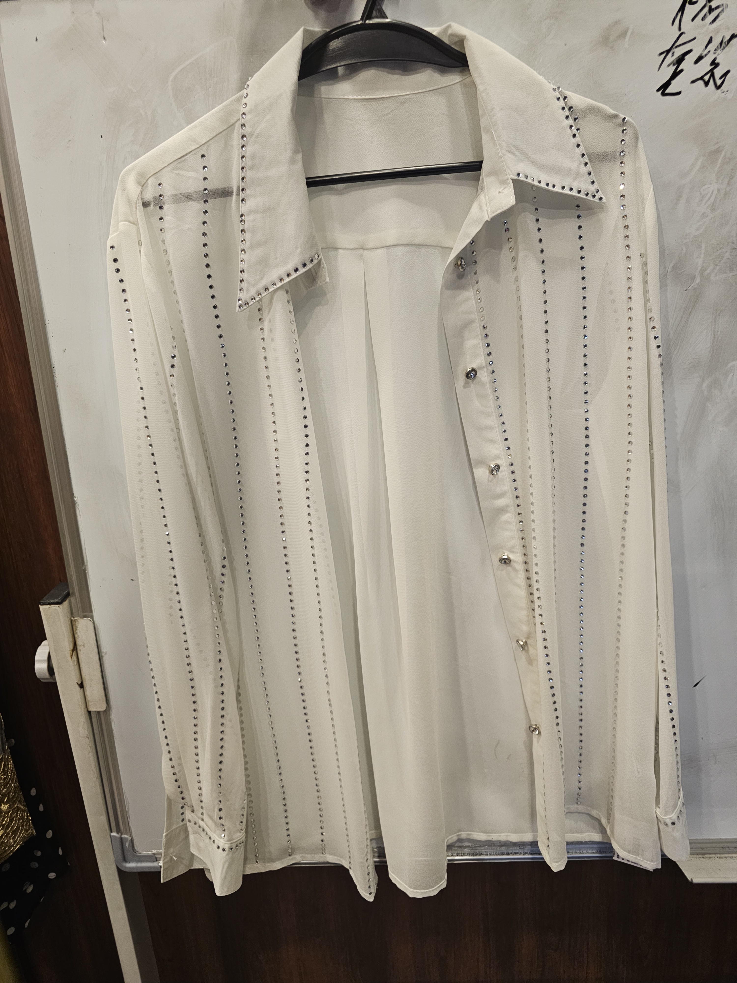 【YING FASHION】莹老板-时尚百搭亮钻衬衫上衣 8020103