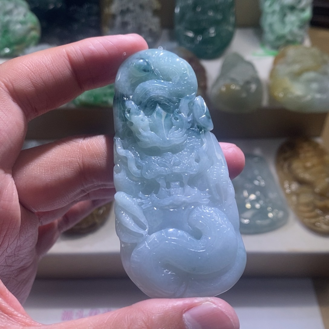 【闪购商品】翡翠颈饰未镶嵌龙牌