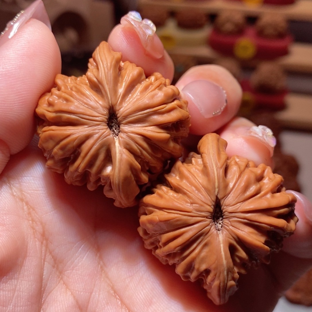 文玩核桃把件只***y39汉高楼