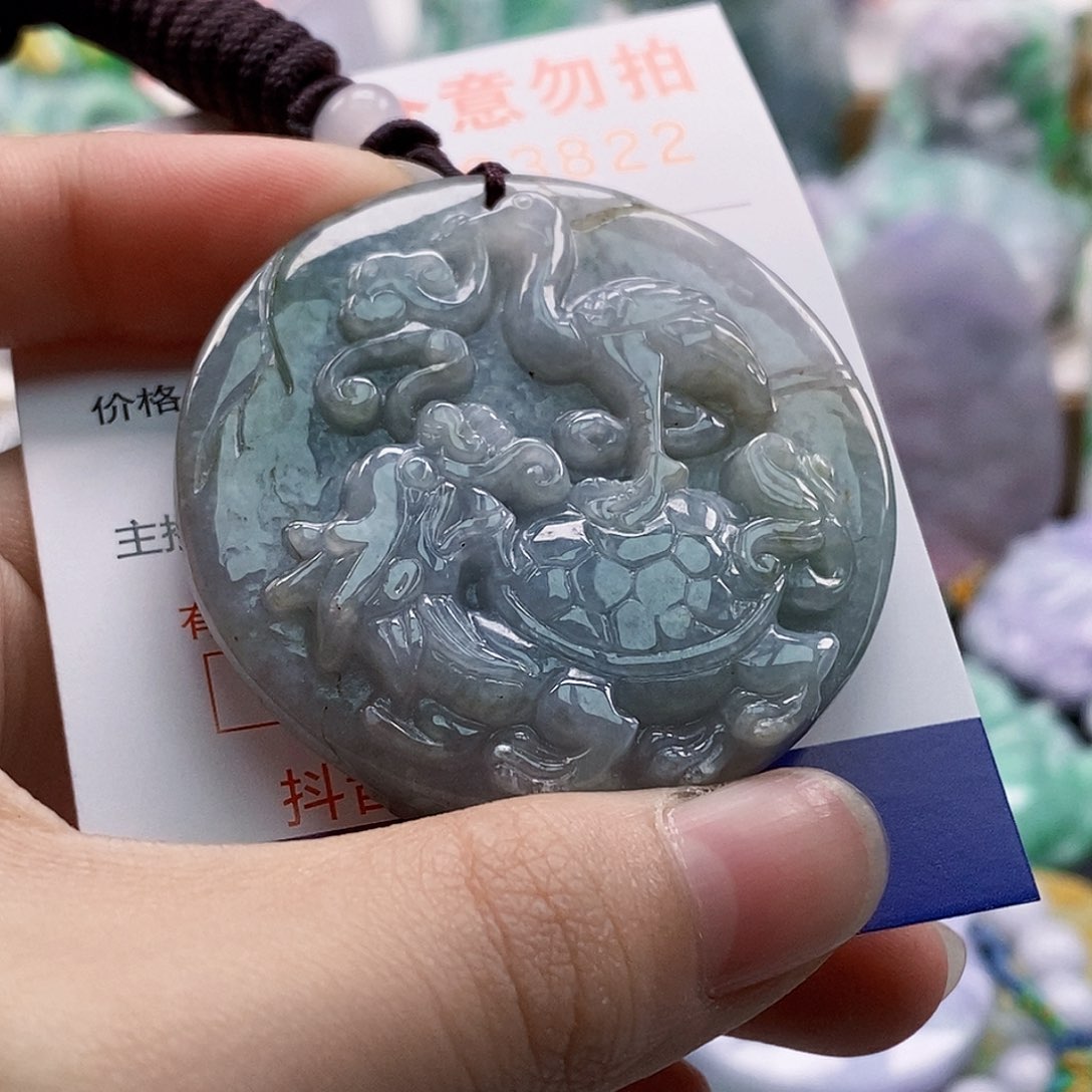 吊坠(不含链)未镶嵌翡翠