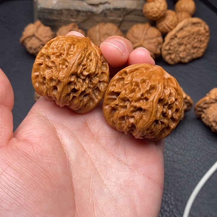 桃核把件全品38野狼