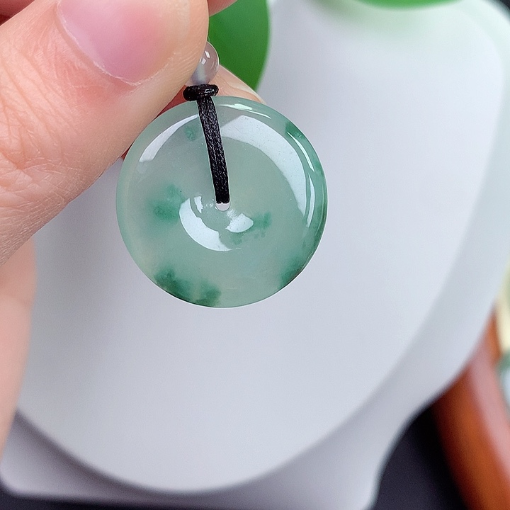 颈饰未镶嵌翡翠23.7-4.9mm