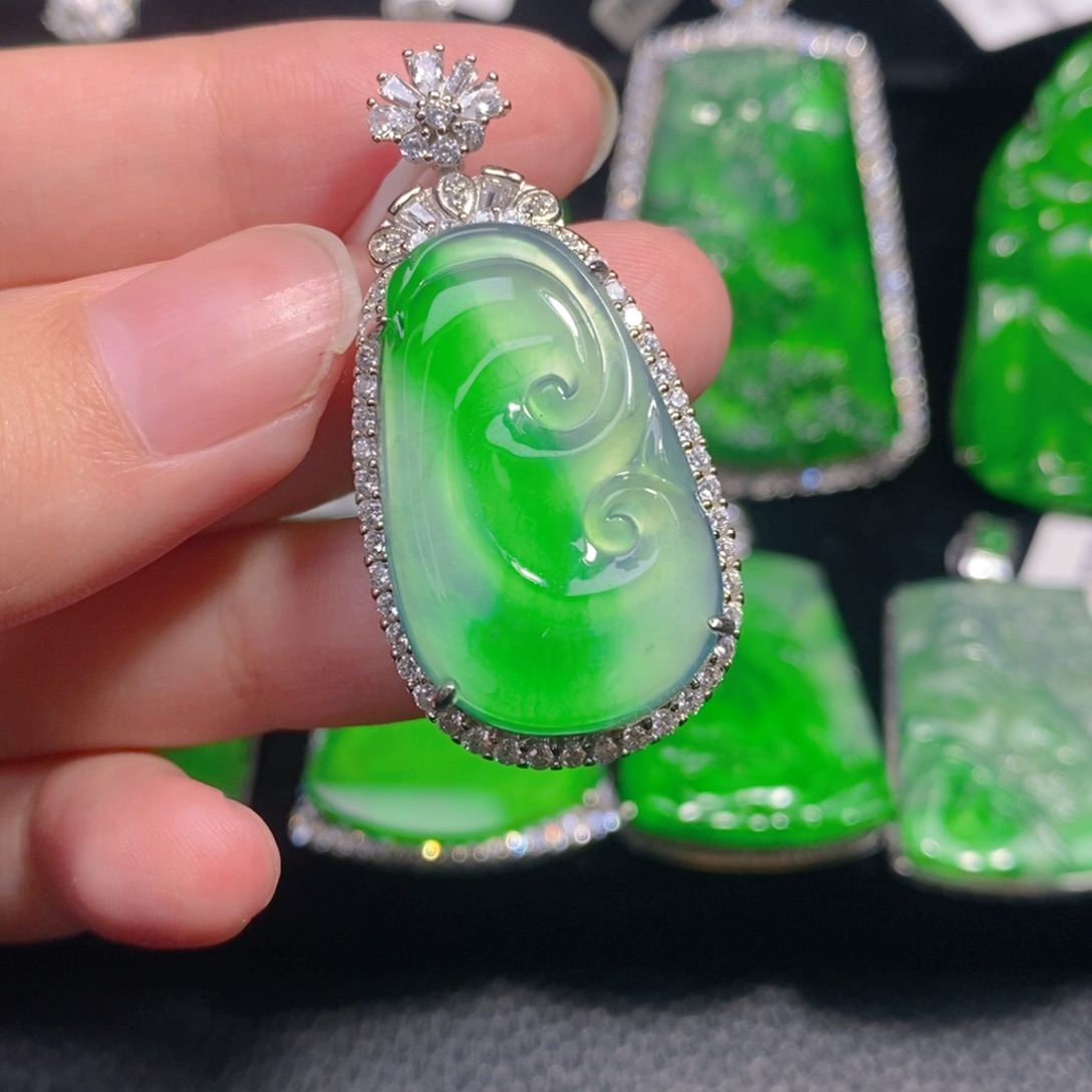 翡翠银S925镶嵌颈饰