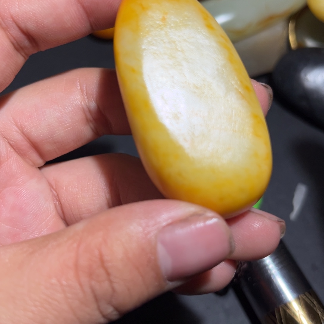 和田玉未镶嵌珠宝奇石