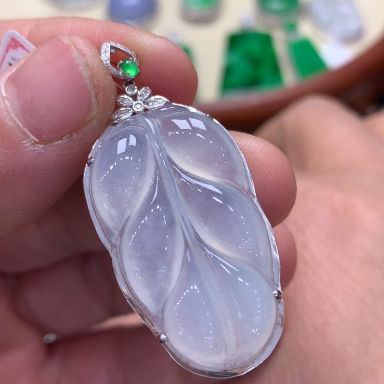 【闪购商品】翡翠颈饰18K金镶嵌叶子