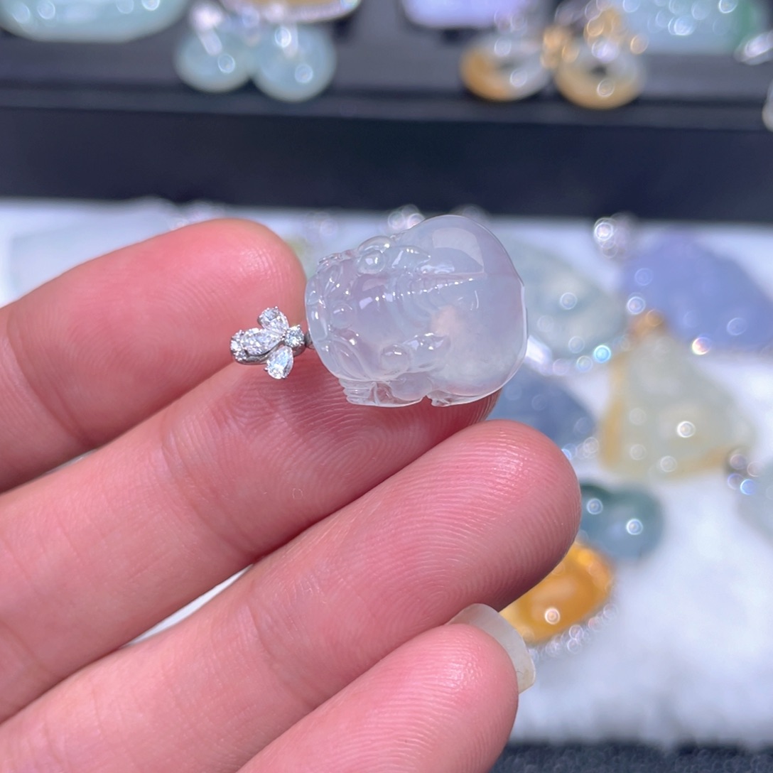 颈饰18K金镶嵌翡翠翡翠