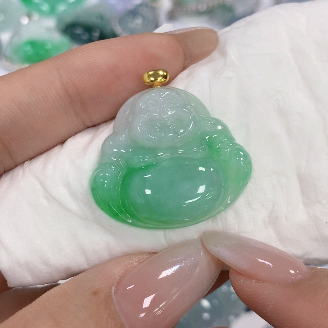 颈饰18K金镶嵌翡翠