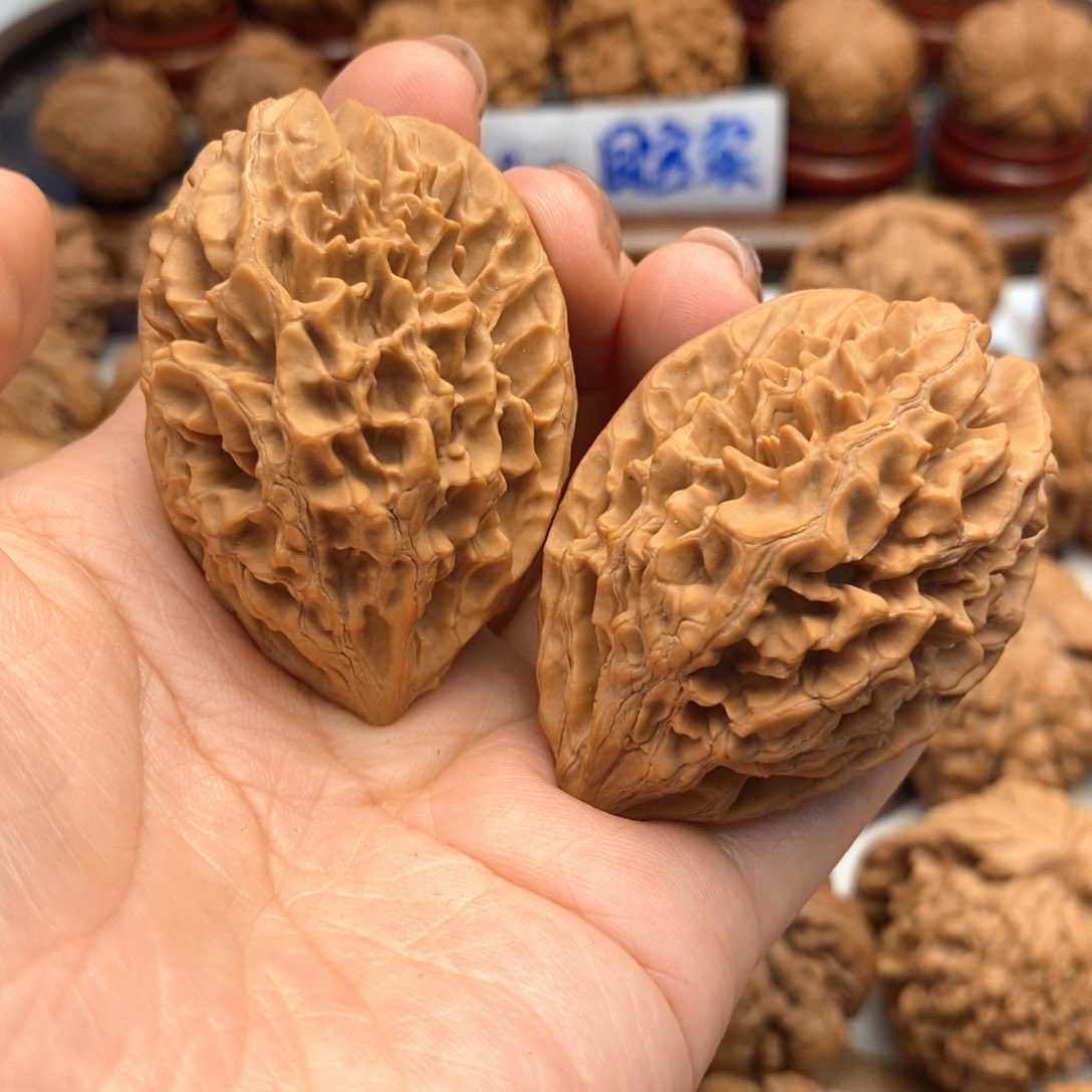 【闪购商品】文玩核桃吊坠39尺全品招财鼠