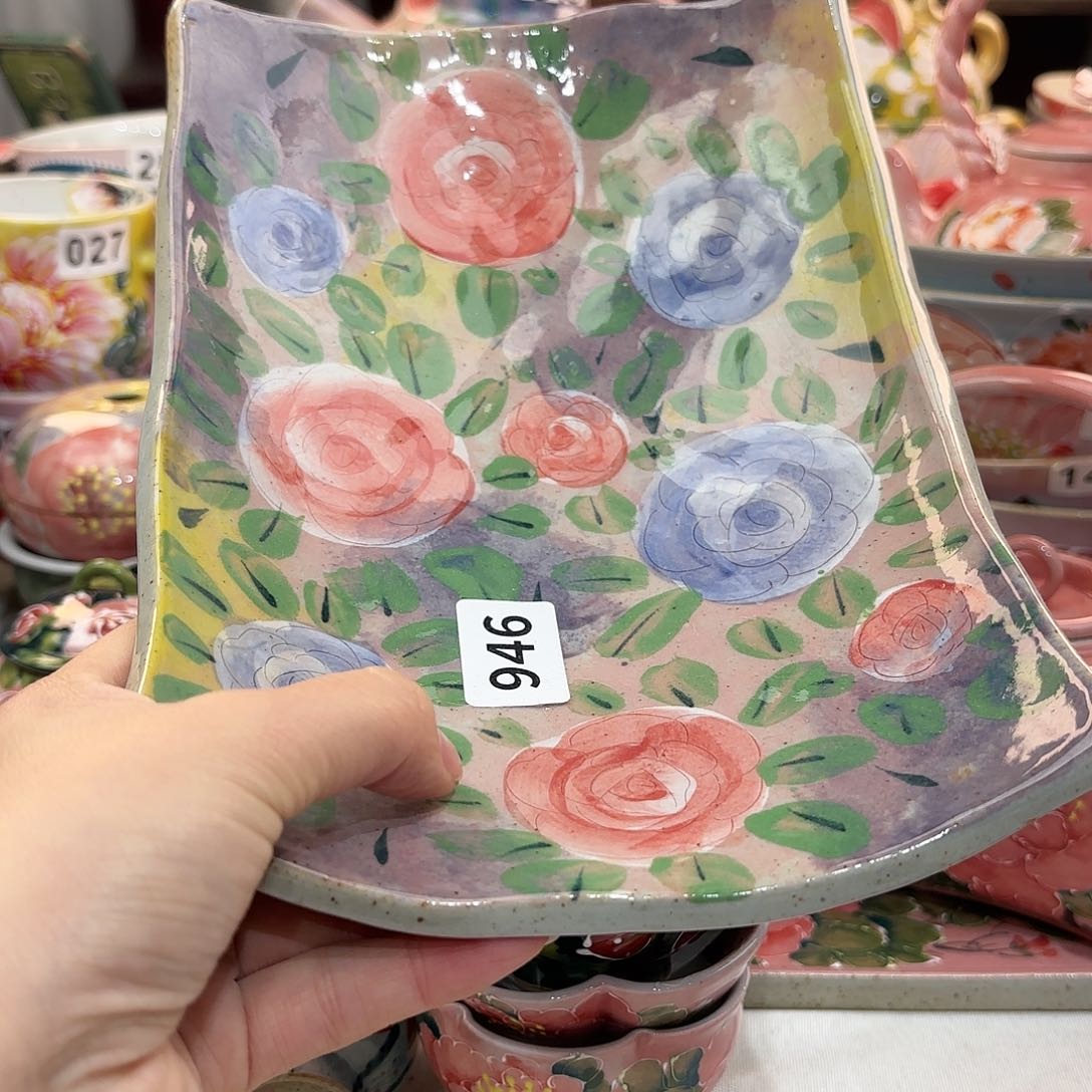 瓷片兔兔盖茨。兔兔好