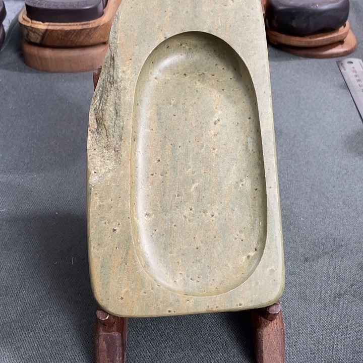 广东肇庆原石端砚