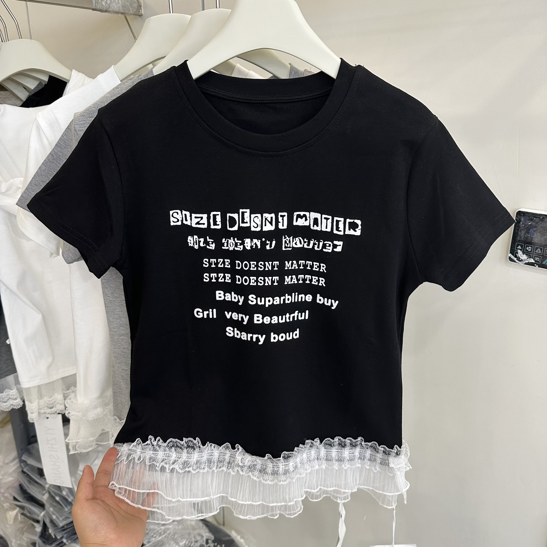 【字母T】休闲蕾丝边拼接字母印花T恤