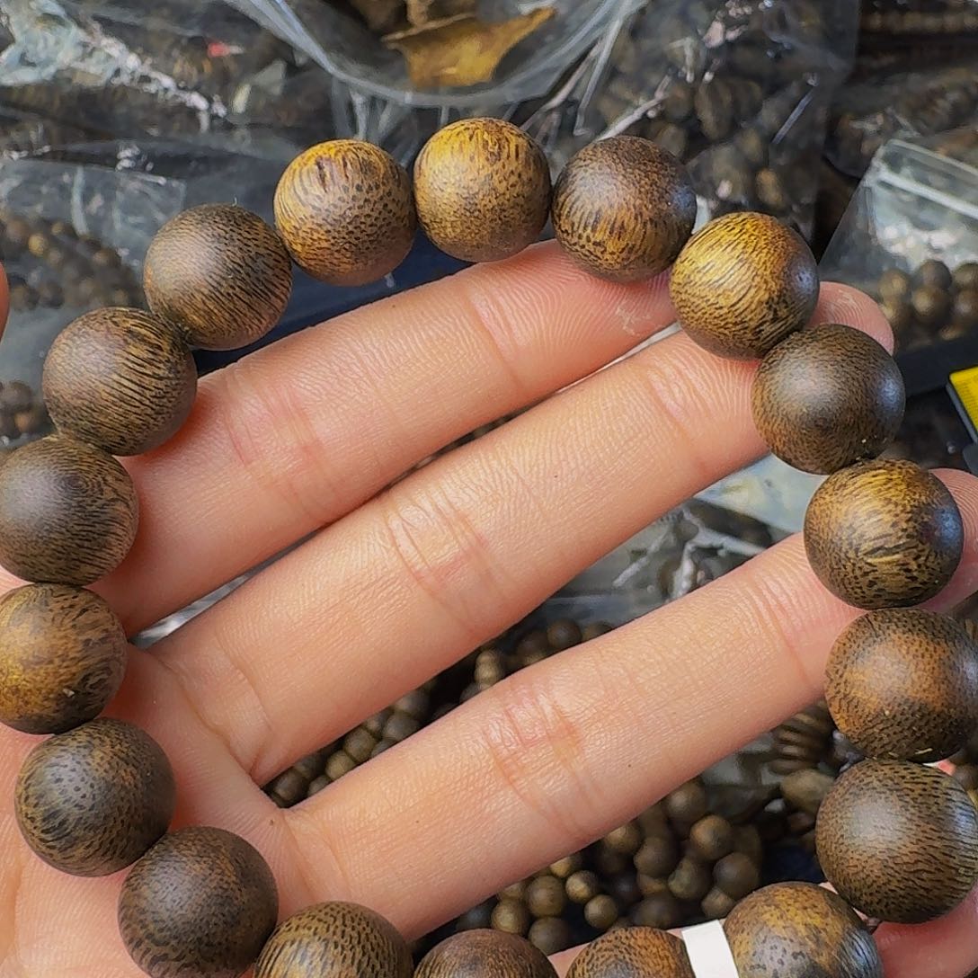 沉香手串沉水浮1:2-15克圆珠