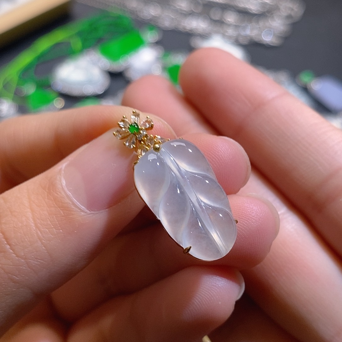 翡翠颈饰18K金镶嵌天然缅甸A货翡翠