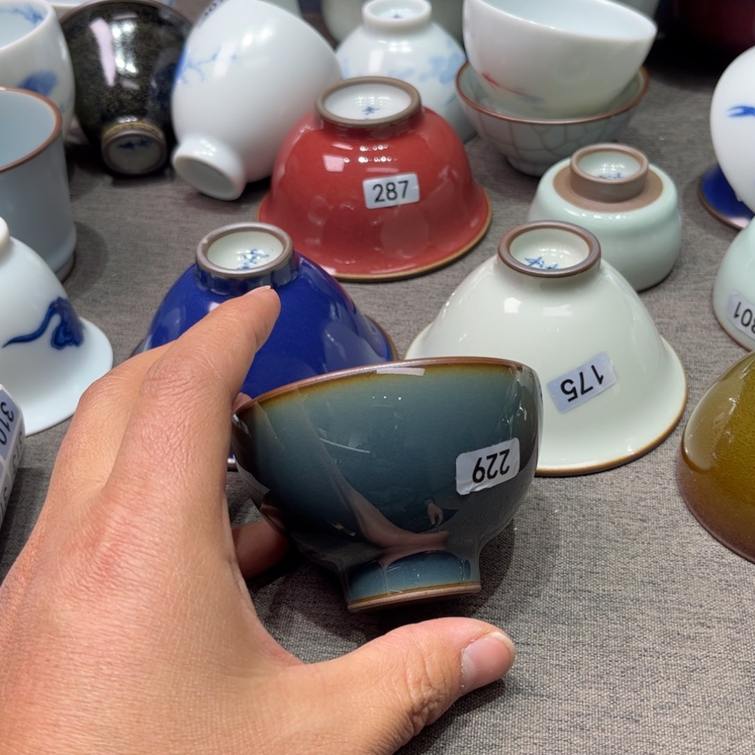 汝窑釉色不开片墨青全品