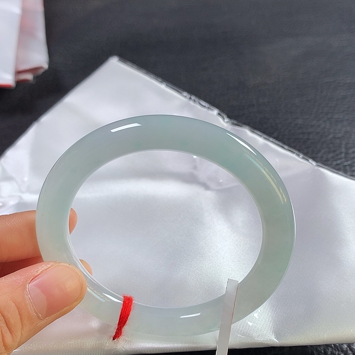 翡翠未镶嵌手镯（圆镯）53圈