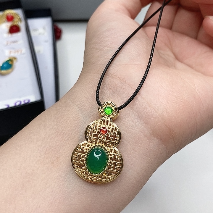 玛瑙/玉髓颈饰合金