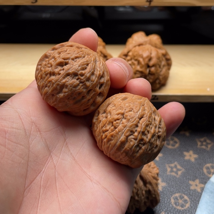 核桃铁锤文玩核桃