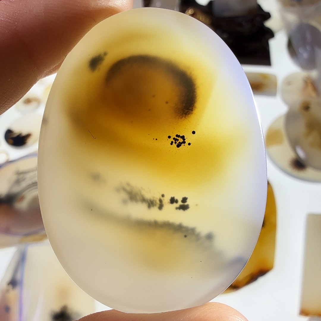 玛瑙/玉髓未镶嵌珠宝半成品