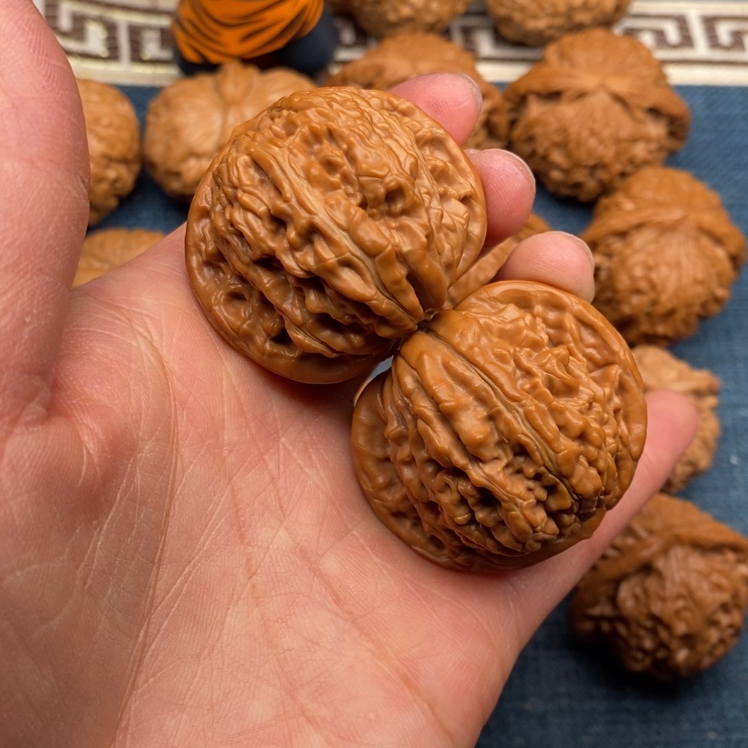 文玩核桃把件41平虎楼