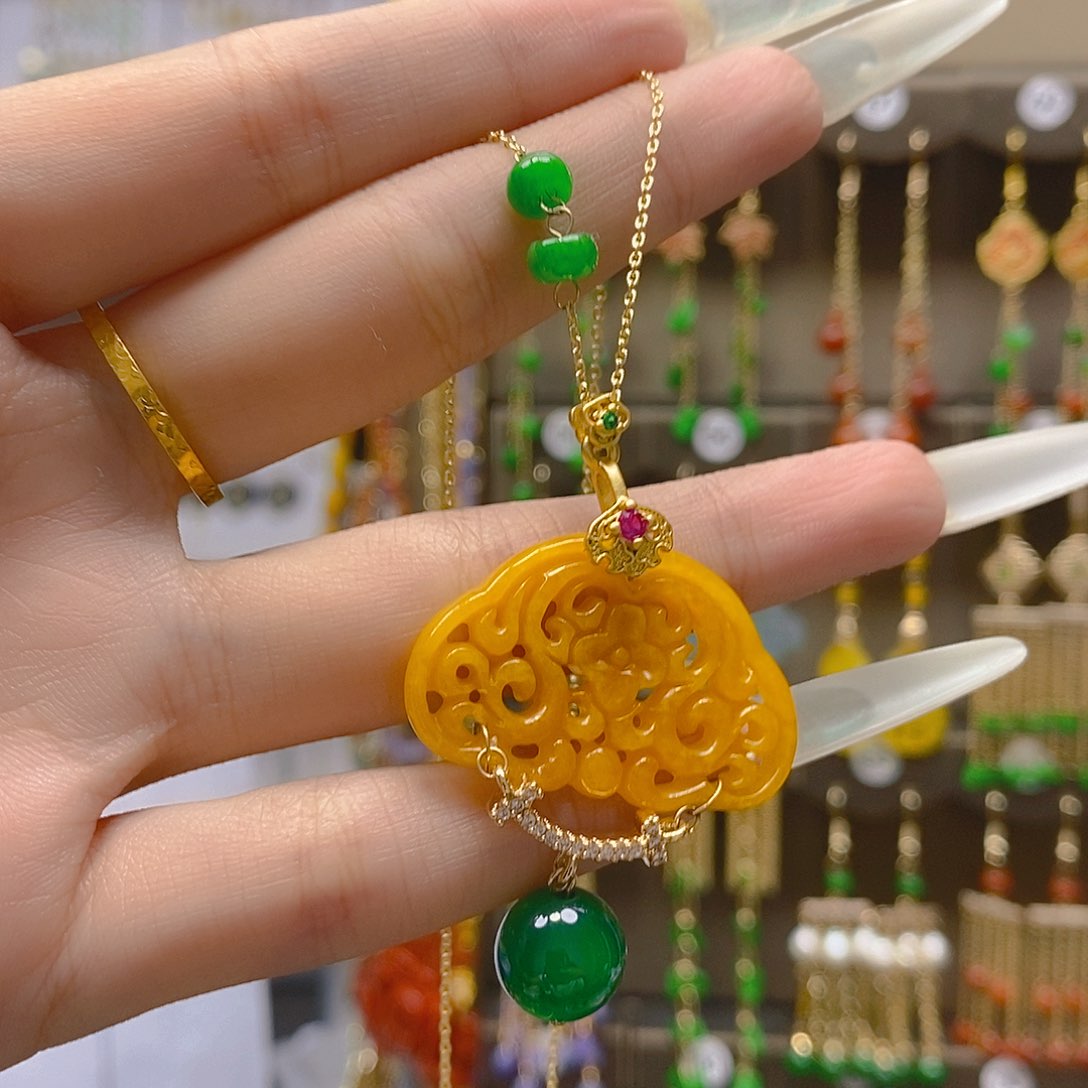 翡翠合金耳饰翡翠