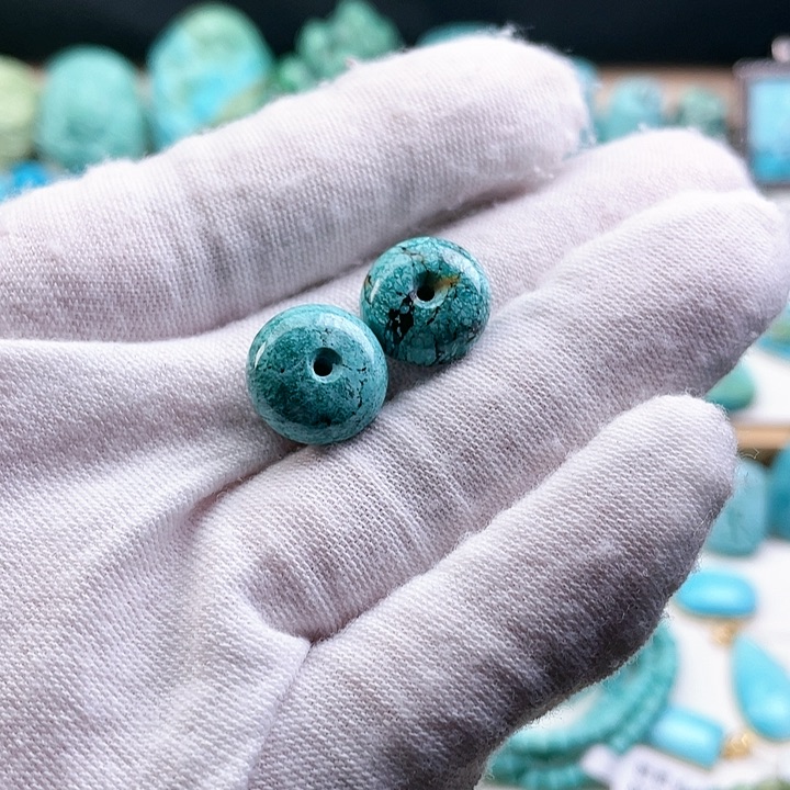 绿松石配饰未镶嵌