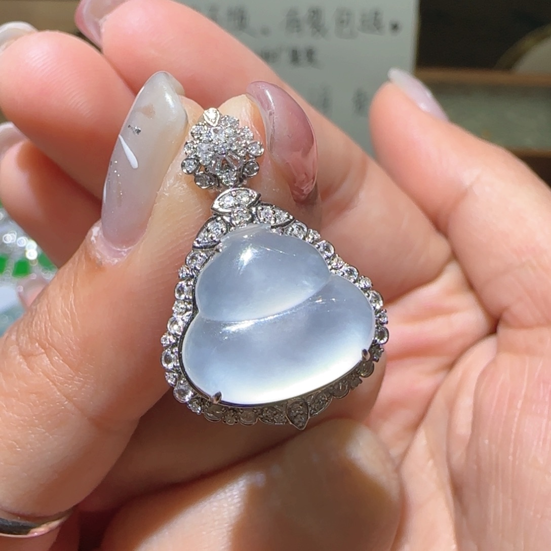 【闪购商品】翡翠颈饰18K金镶嵌缅甸