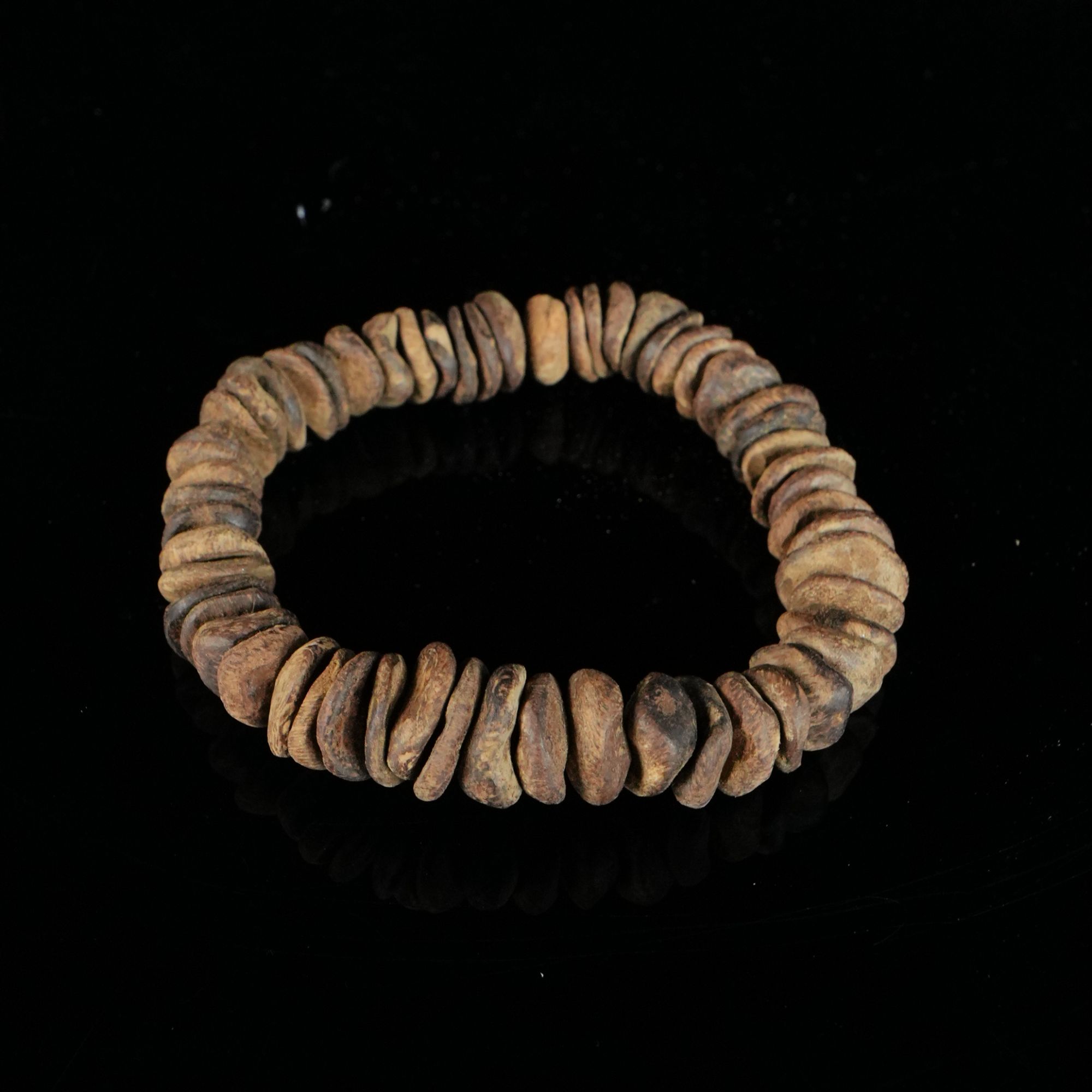 DY-B5627 达拉干土沉包头料9分沉手串 /10.43g