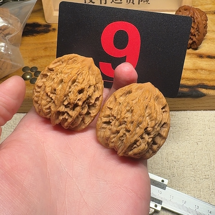 文玩麻核桃40尺寸虎头09