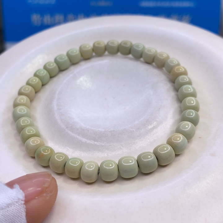 绿松石配饰未镶嵌?*