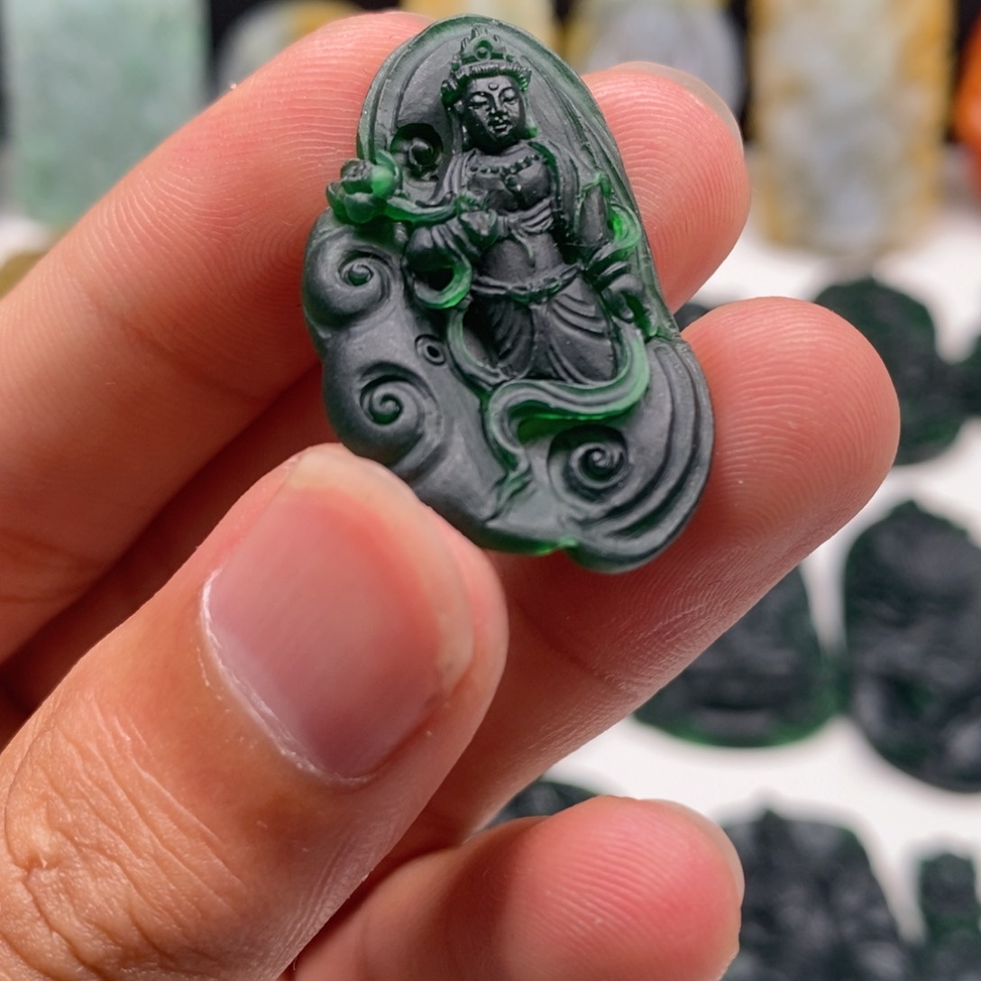 定制翡翠未镶嵌观音