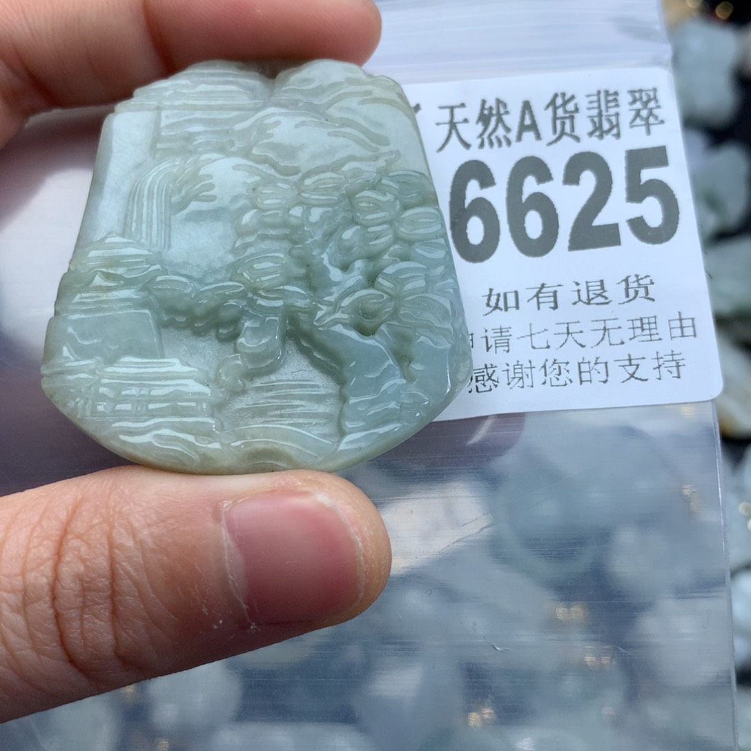 翡翠颈饰未镶嵌6625。