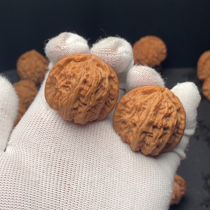 吊坠文玩核桃37.5白狮子