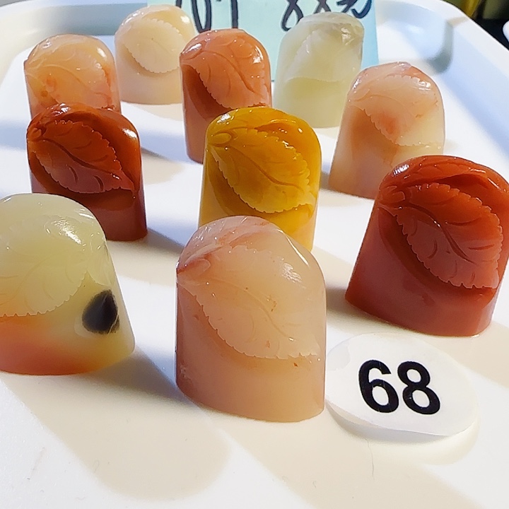 印石青田石老挝石手工精雕叶子10个88元，尺寸2.多